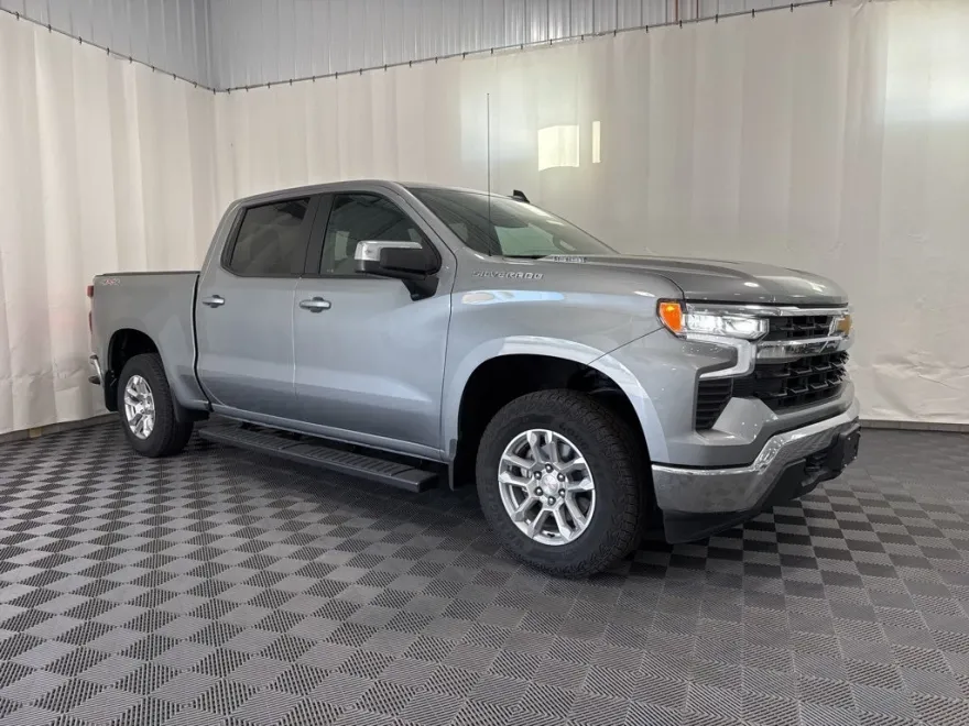 2024 Chevrolet Silverado 1500 LT photo 1