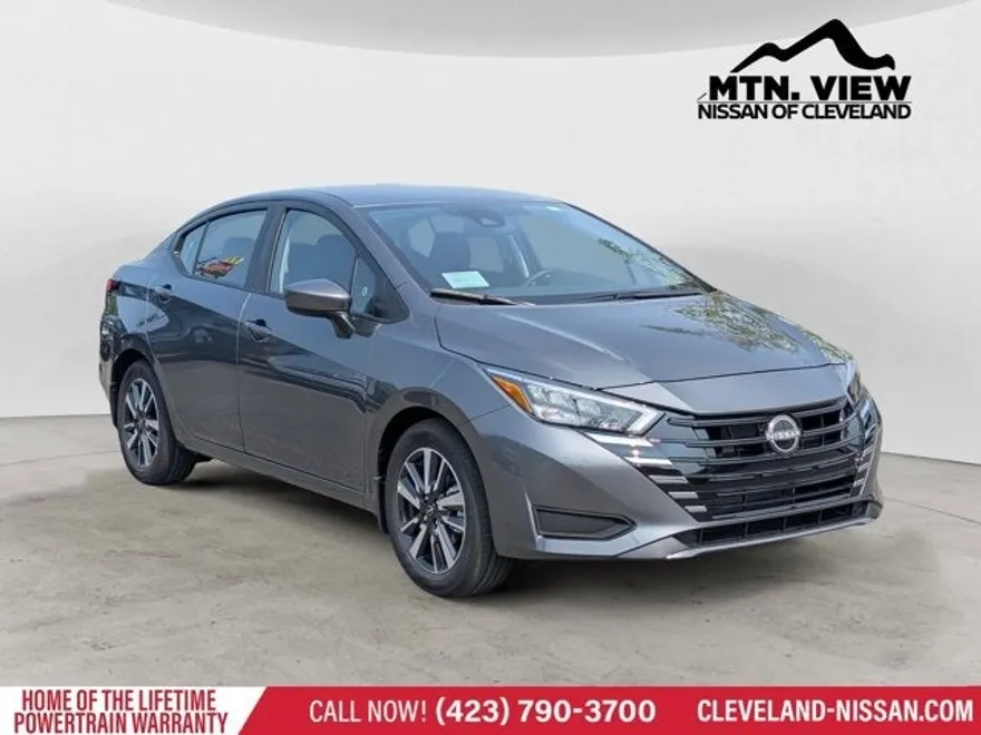 2025 Nissan Versa SV photo 1