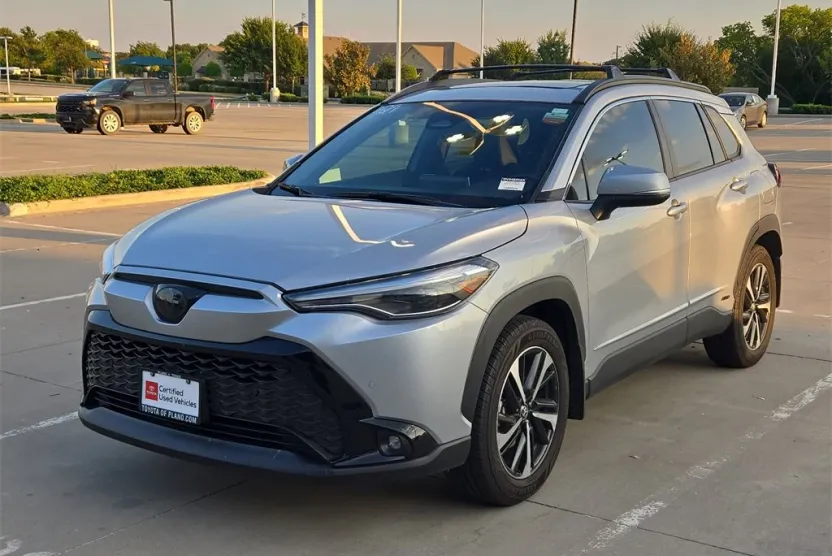 2024 Toyota Corolla Hybrid XSE photo 1