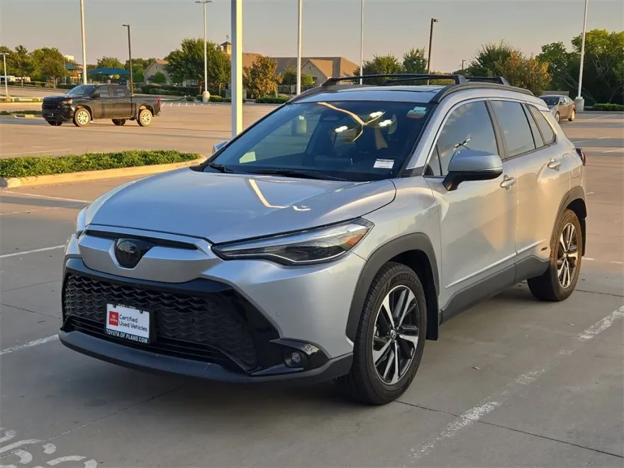 2024 Toyota Corolla Hybrid XSE photo 1