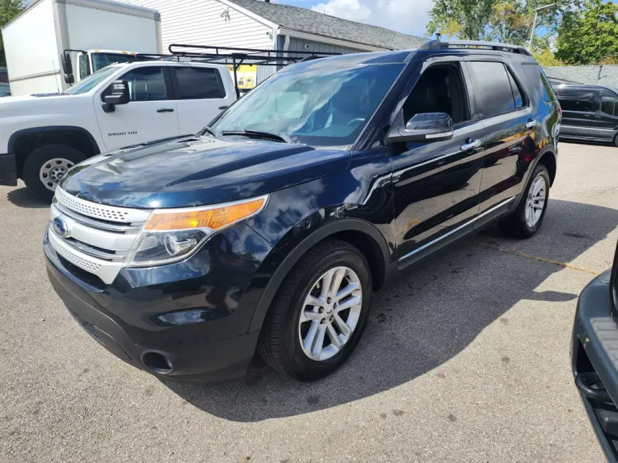 2014 Ford Explorer XLT Sport photo 1