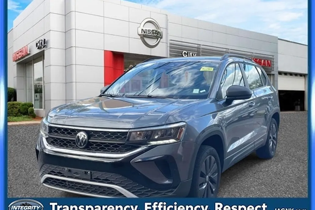 2024 Volkswagen Taos S photo 1