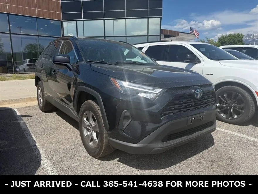 2023 Toyota RAV4 Hybrid LE photo 1
