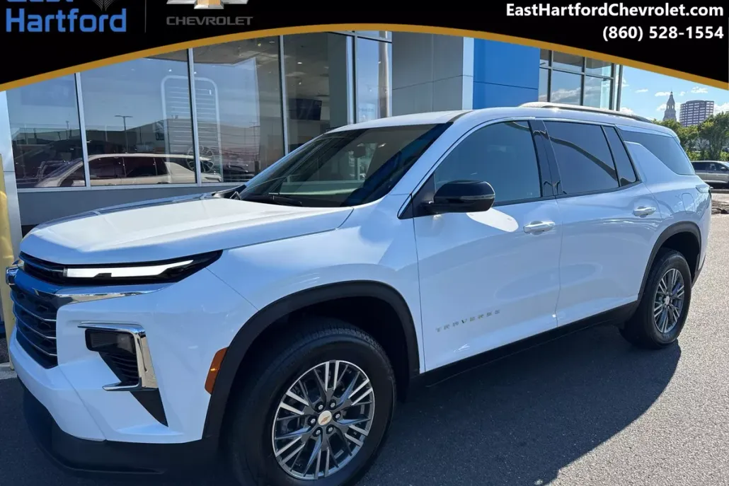 2025 Chevrolet Traverse photo 1