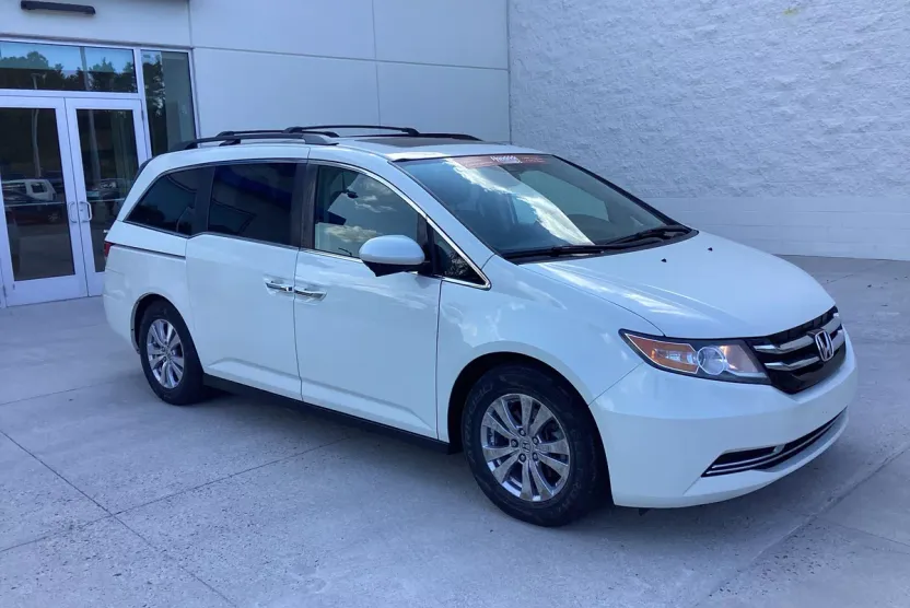 2015 Honda Odyssey EX-L photo 1