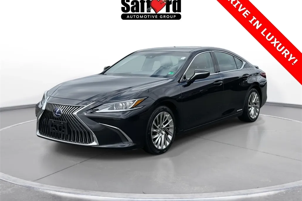 2019 Lexus ES 300h photo 1