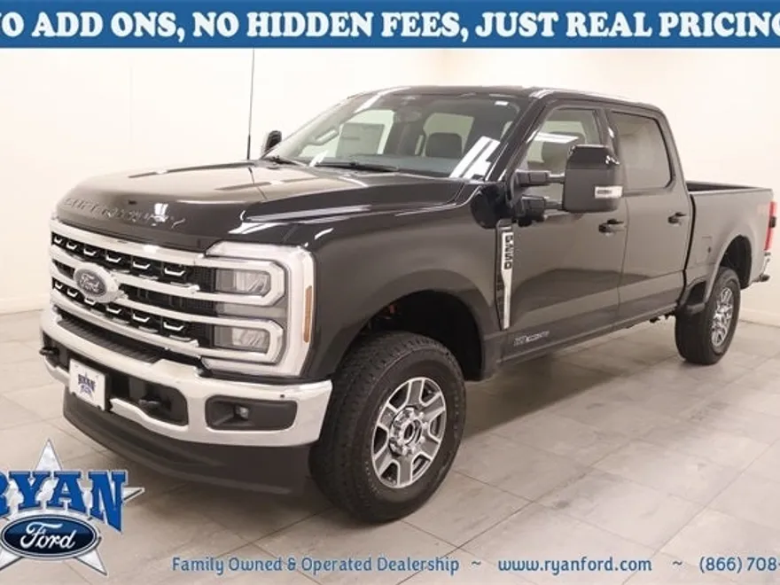 2026 Ford F-250 Lariat photo 1
