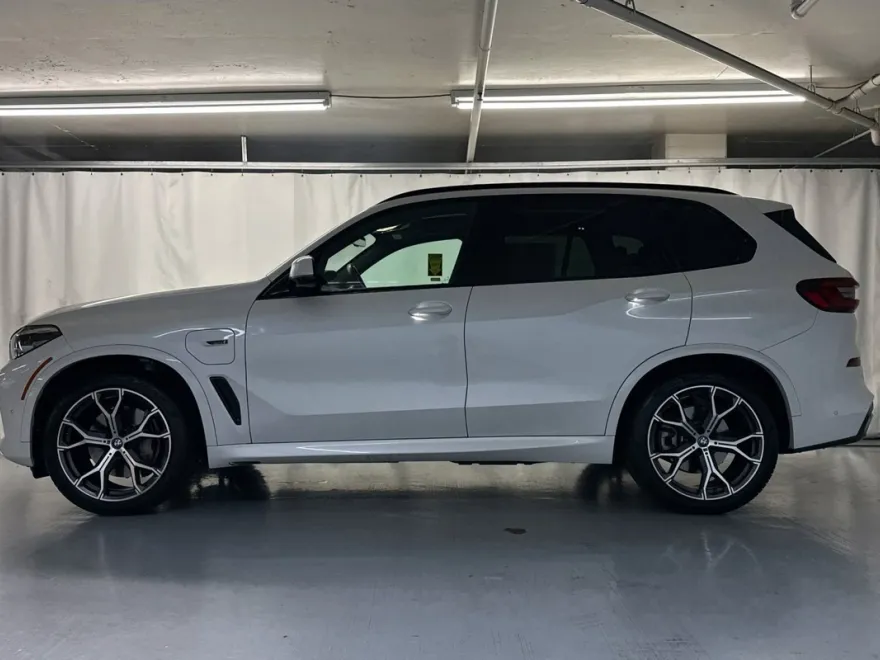 2023 Bmw X5 xDrive45e photo 1