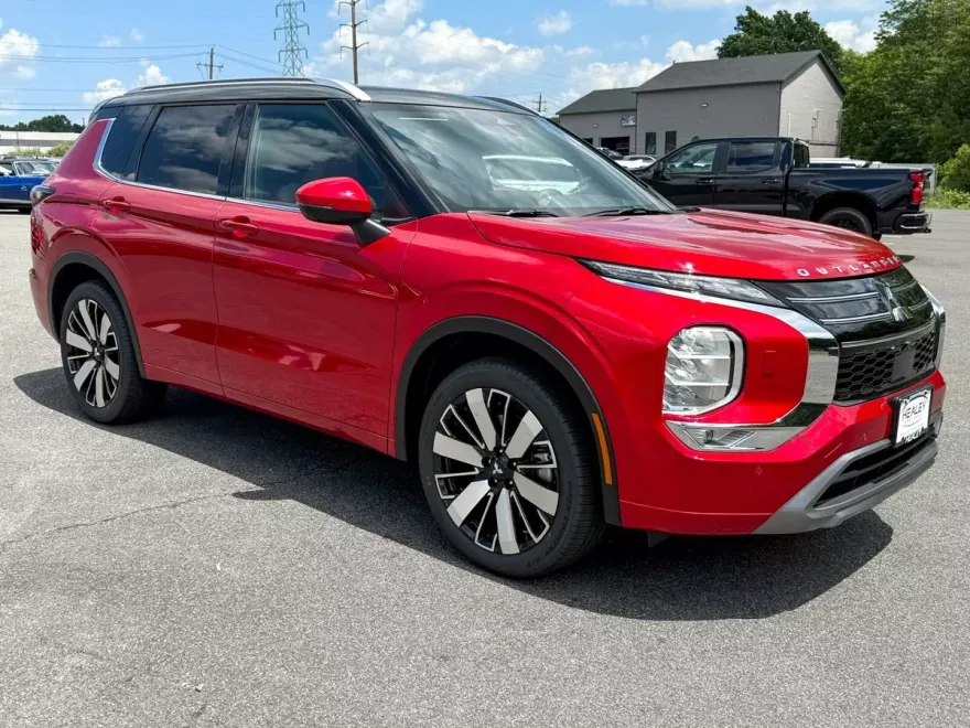 2025 Mitsubishi Outlander SEL GT photo 1