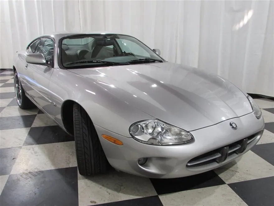 1999 Jaguar XK 8 photo 1