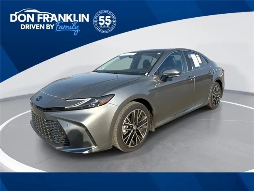 2025 Toyota Camry XLE photo 1