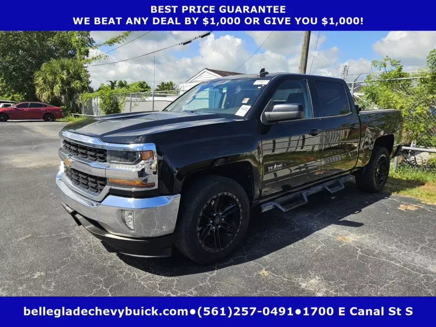 2017 Chevrolet Silverado 1500 LT photo 1