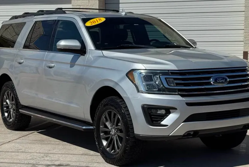 2018 Ford Expedition MAX XLT photo 1