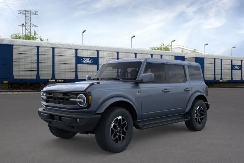 2025 Ford Bronco Outer Banks photo 1