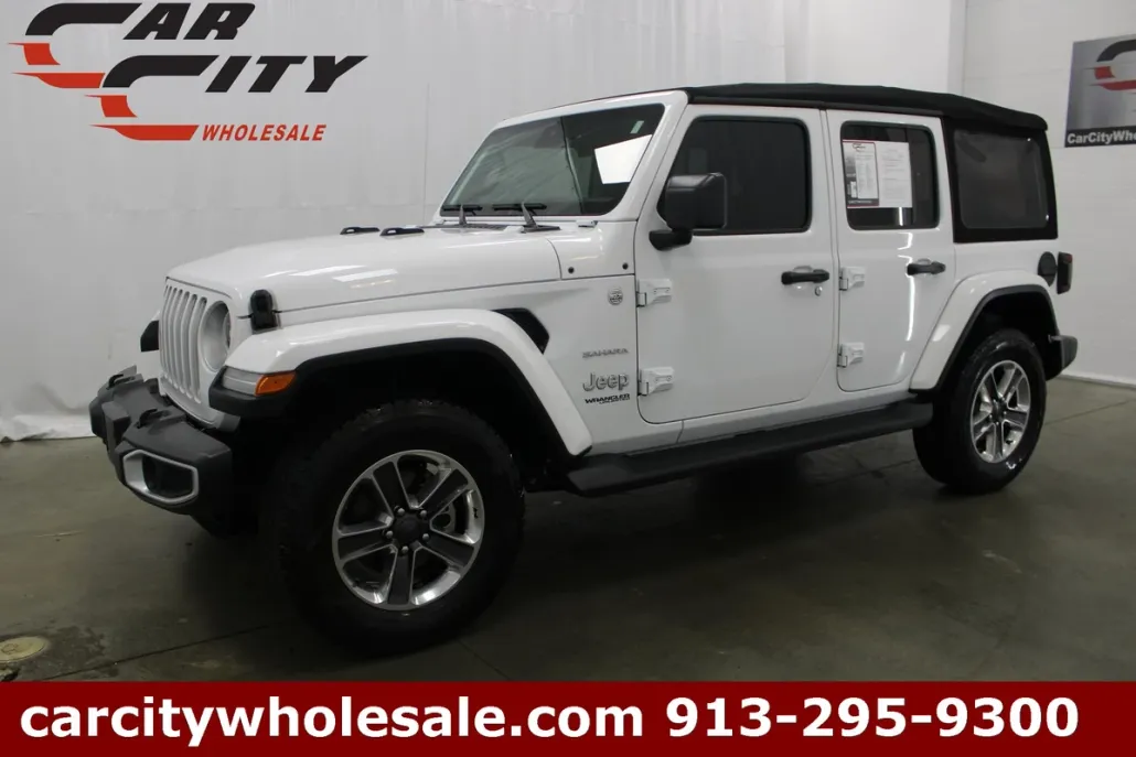 2022 Jeep Wrangler Unlimited Sahara photo 1