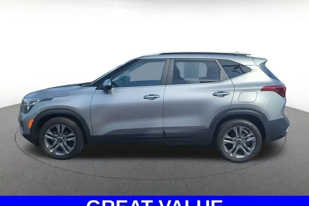 2023 Kia Seltos S photo 1