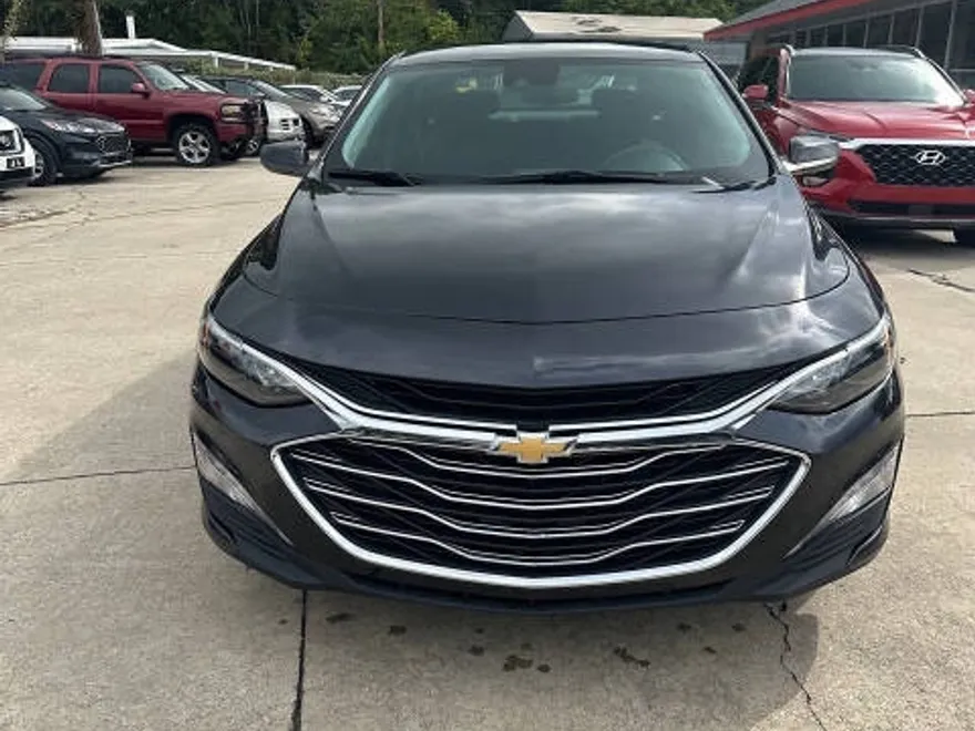 2023 Chevrolet Malibu 1LT photo 1