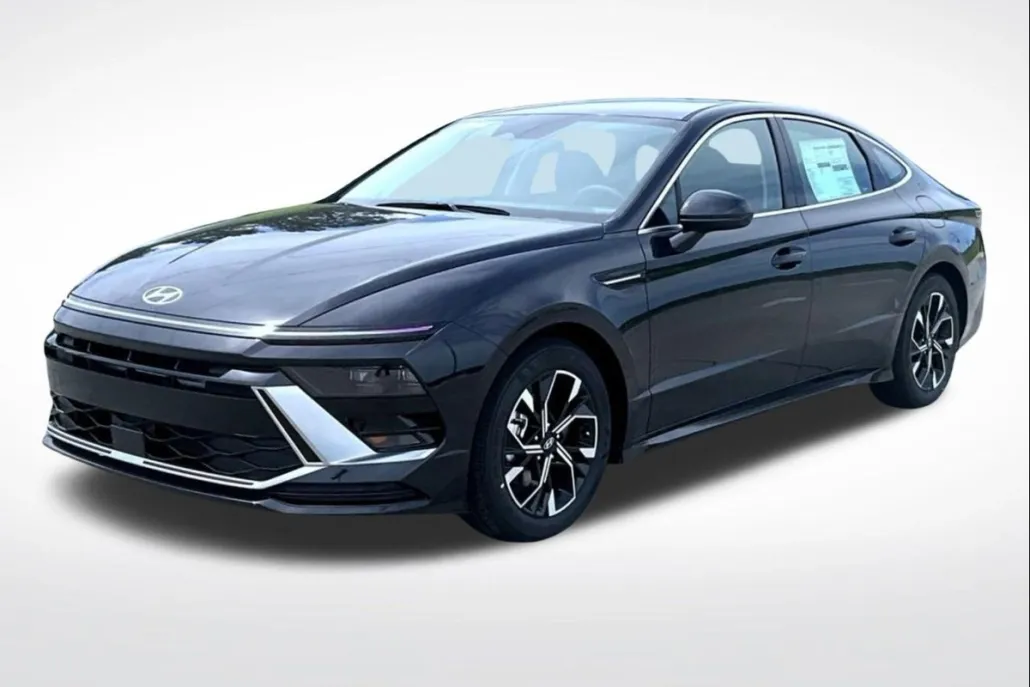 2025 Hyundai Sonata SEL photo 1