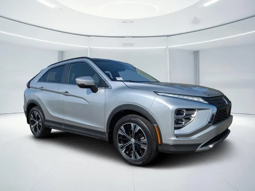2022 Mitsubishi Eclipse Cross SE photo 1