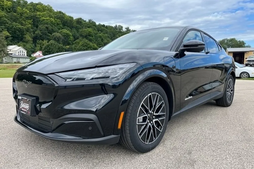 2025 Ford Mustang Mach-E Premium photo 1