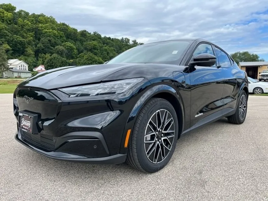 2025 Ford Mustang Mach-E Premium photo 1