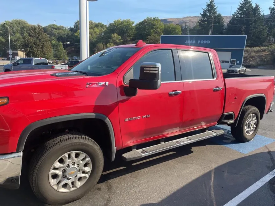2024 Chevrolet Silverado 2500HD LTZ photo 1
