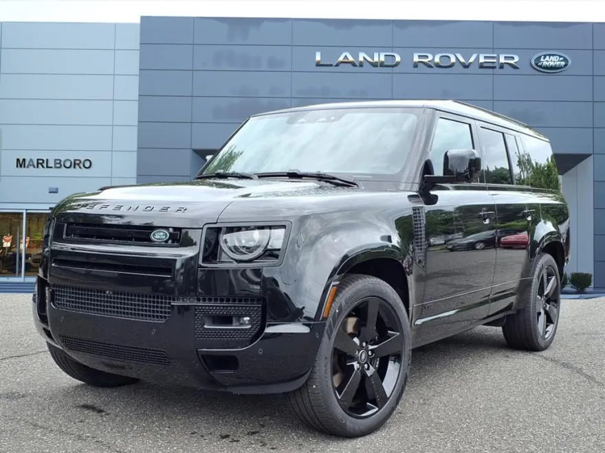 2025 Land Rover Defender 130 V8 photo 1