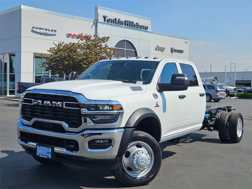 2025 Ram 5500 Tradesman photo 1