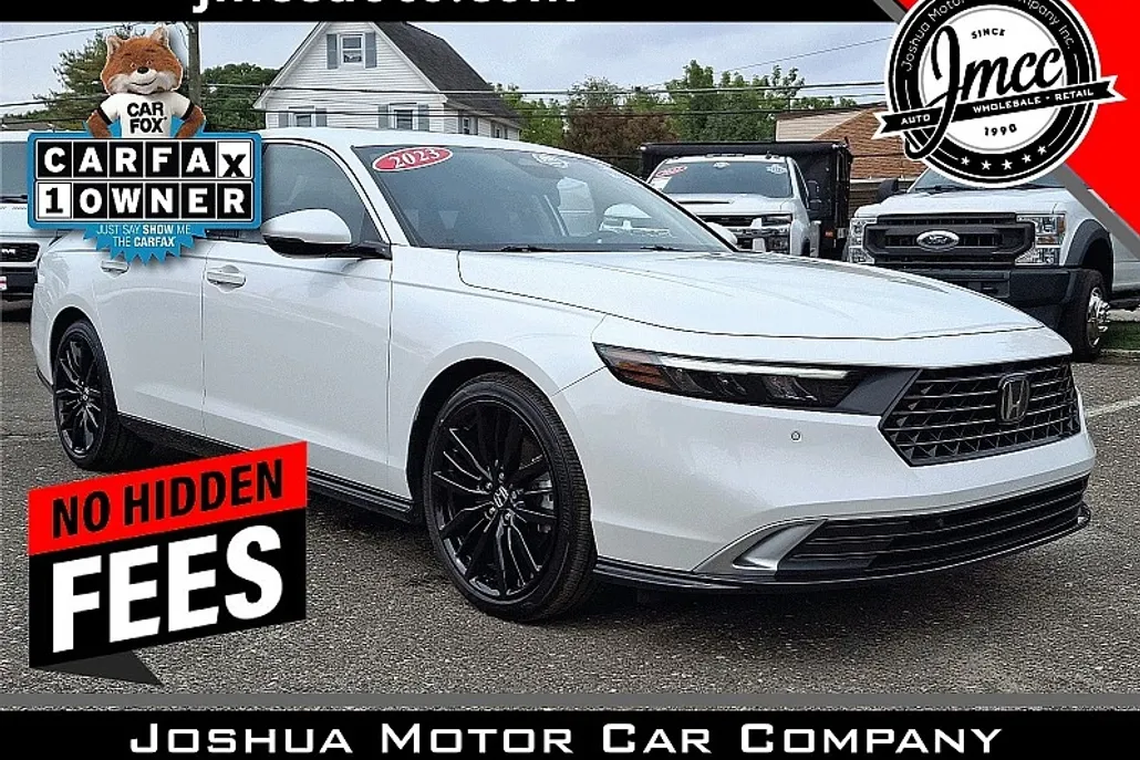 2023 Honda Accord Hybrid Touring photo 1