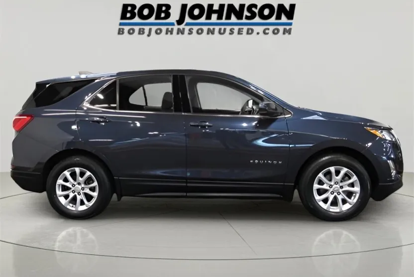 2019 Chevrolet Equinox LT photo 1