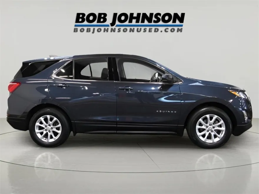 2019 Chevrolet Equinox LT photo 1