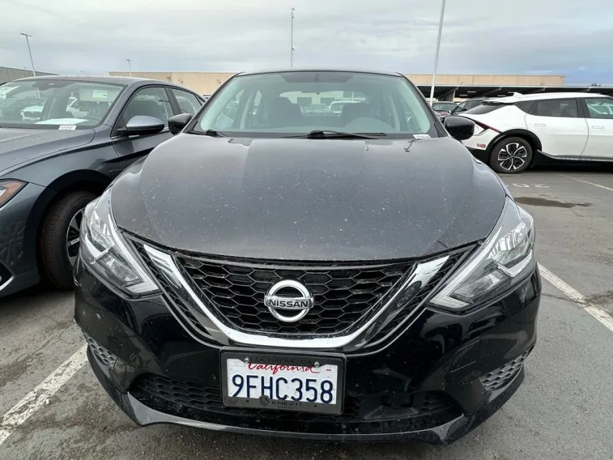 2019 Nissan Sentra S photo 1