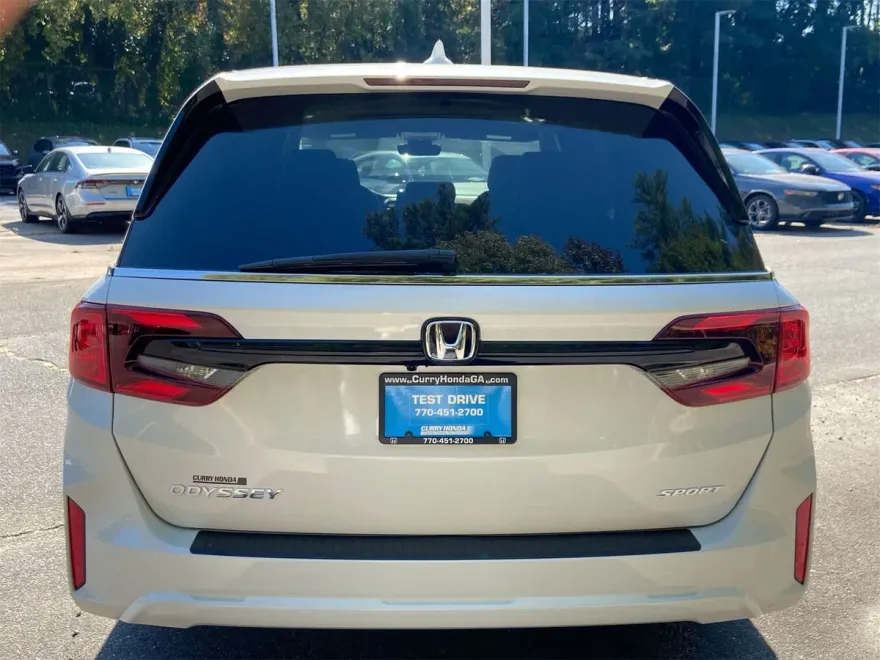 2026 Honda Odyssey photo 1