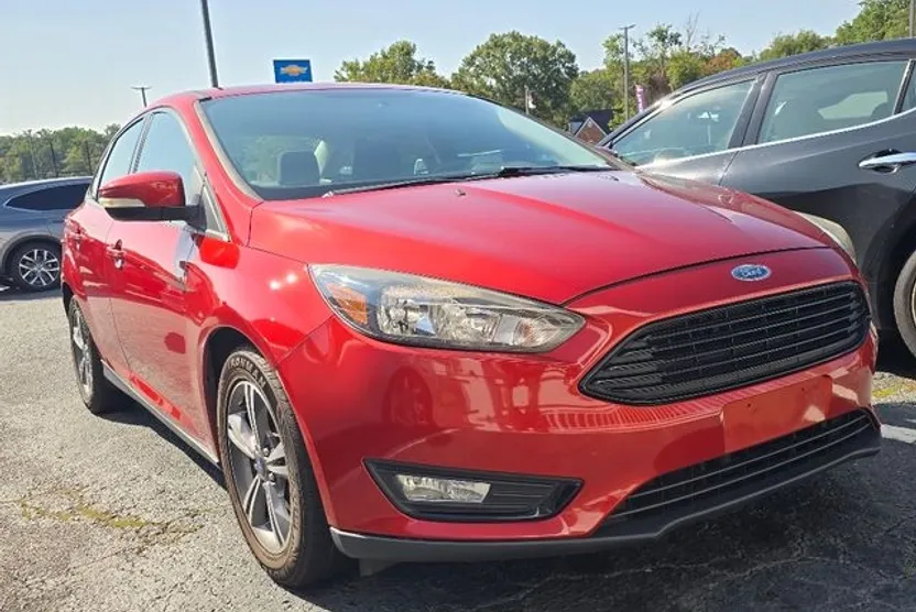 2018 Ford Focus SE photo 1