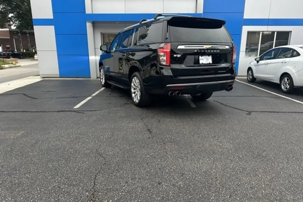 2021 Chevrolet Suburban Premier photo 1