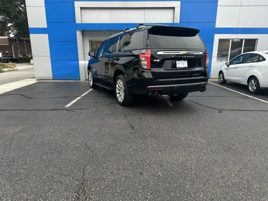 2021 Chevrolet Suburban Premier photo 1