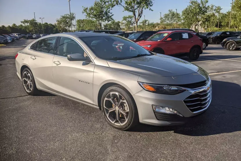 2023 Chevrolet Malibu 1LT photo 1