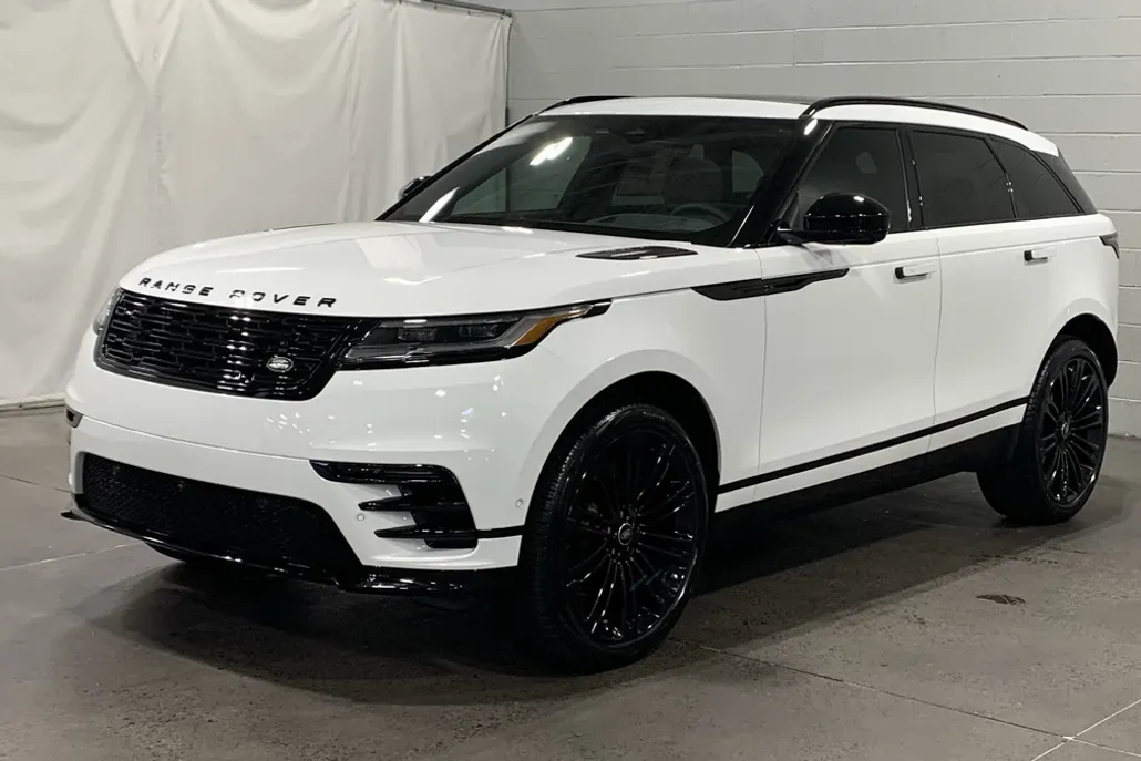 2026 Land Rover Range Rover Velar SE photo 1