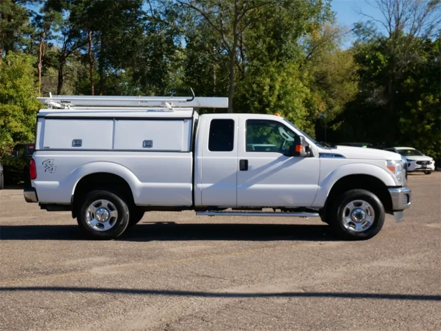 2016 Ford F-350 XL photo 1
