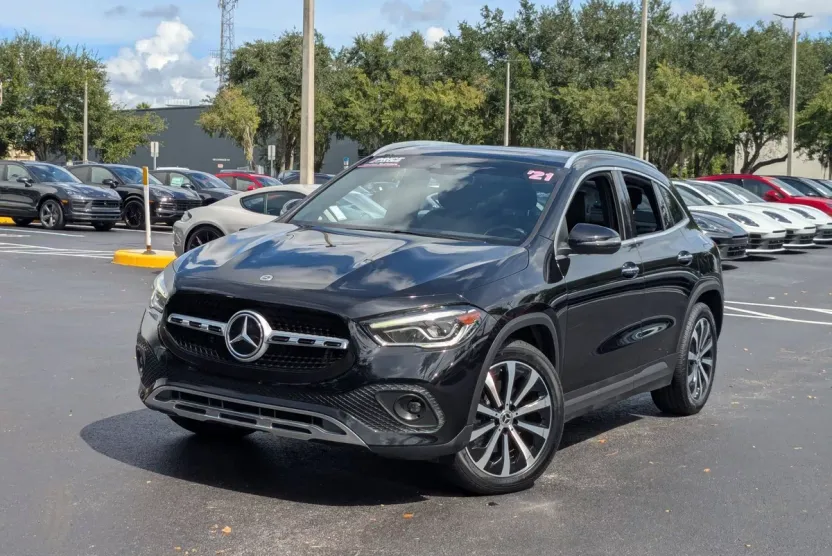 2021 Mercedes Benz GLA 250 4MATIC photo 1