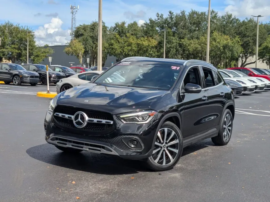 2021 Mercedes Benz GLA 250 4MATIC photo 1