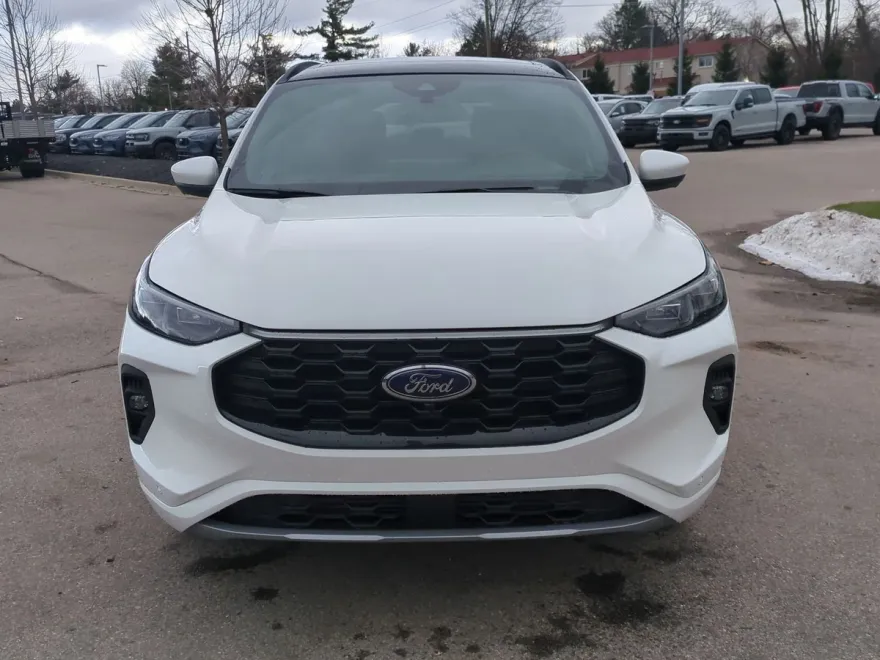 2025 Ford Escape Hybrid ST-Line Elite photo 1