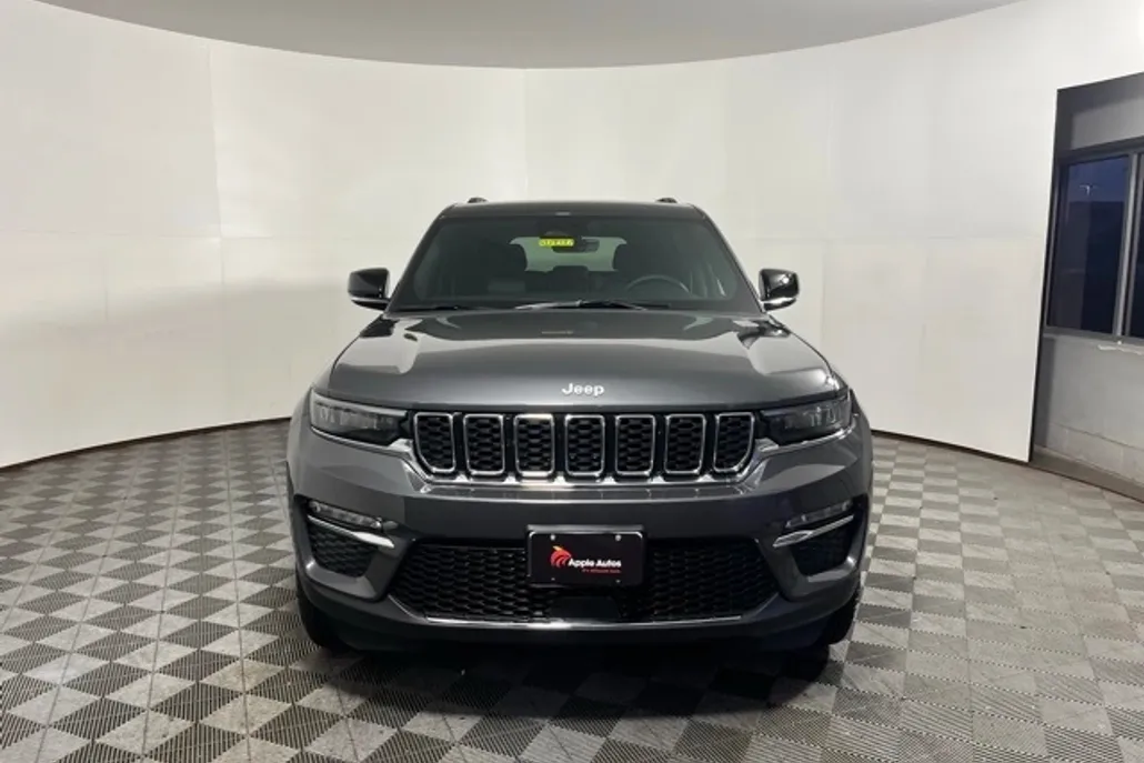 2025 Jeep Grand Cherokee Limited photo 1