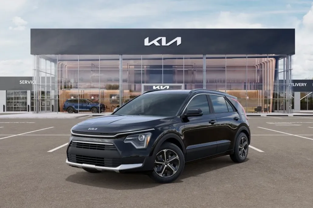 2025 Kia Niro LX photo 1