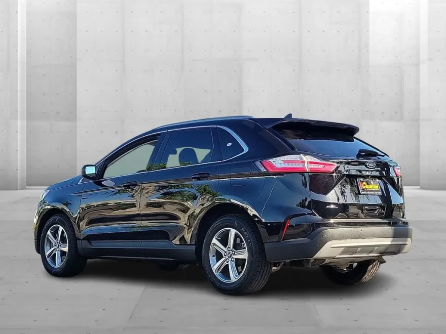 2021 Ford Edge SEL photo 1