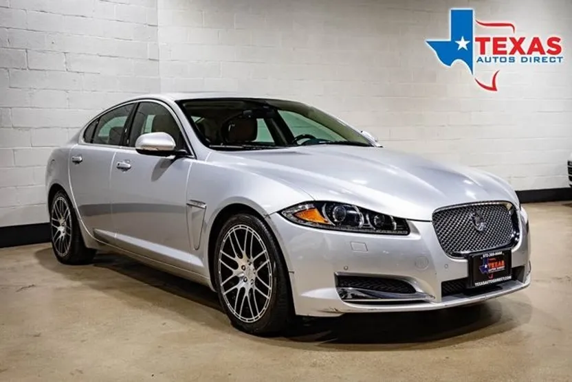 2012 Jaguar XF Portfolio photo 1