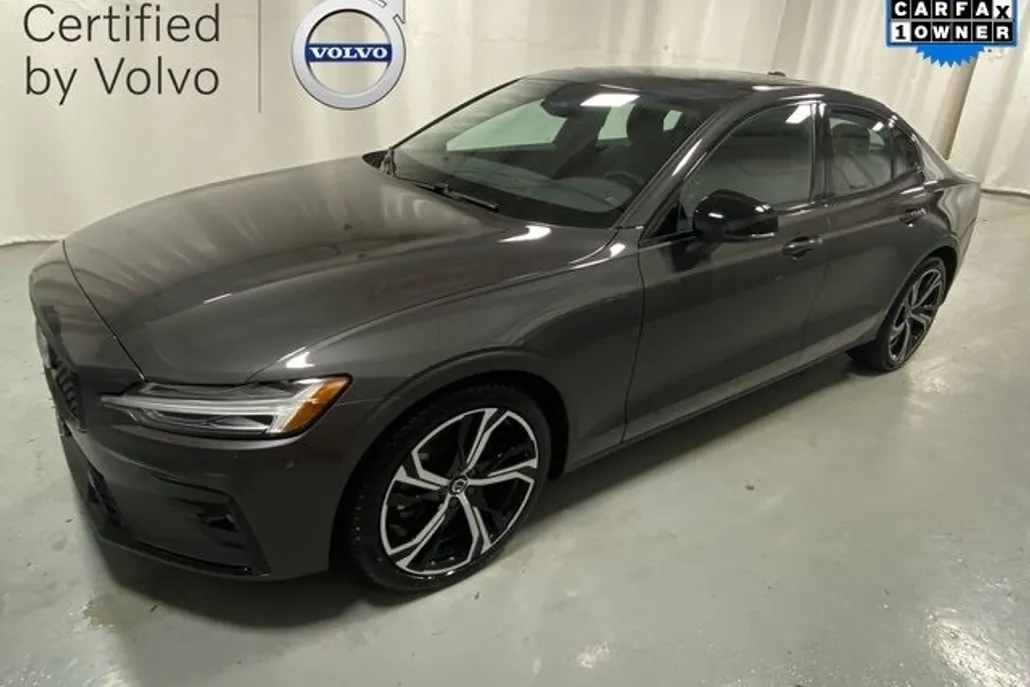2025 Volvo S60 B5 Core photo 1