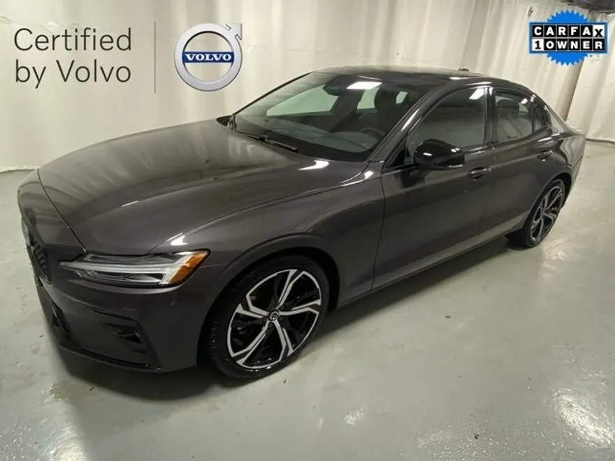 2025 Volvo S60 B5 Core photo 1