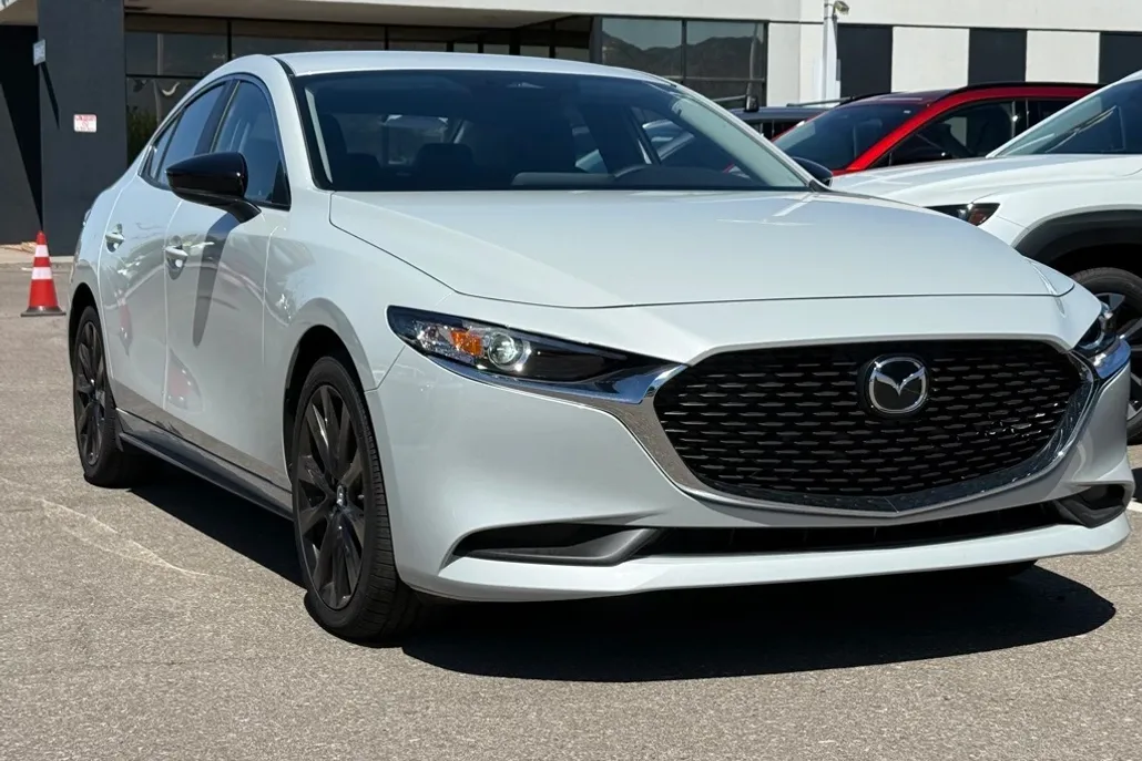 2025 Mazda Mazda3 Sedan 2.5 Select Sport photo 1