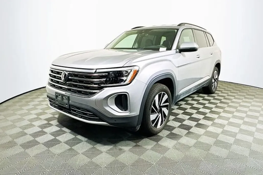 2024 Volkswagen Atlas SE Technology photo 1